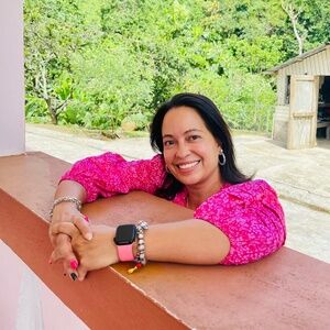 Meet your Posher, Desiree